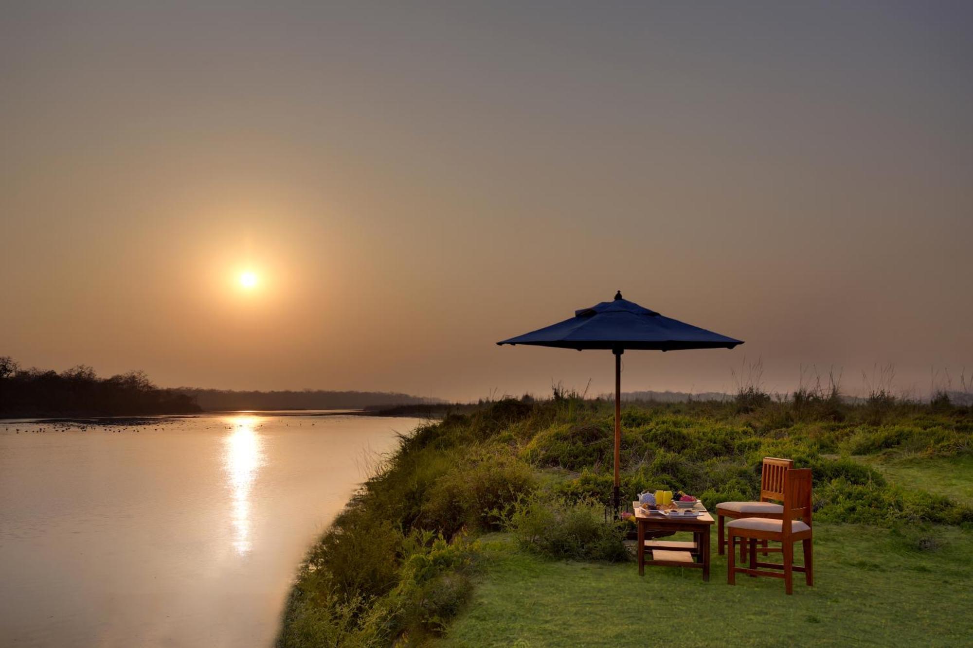 Tigerland Safari - A Lemon Tree Resort, Chitwan, Nepal Patlahara Ngoại thất bức ảnh